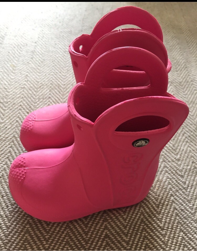 girls crocs size 7